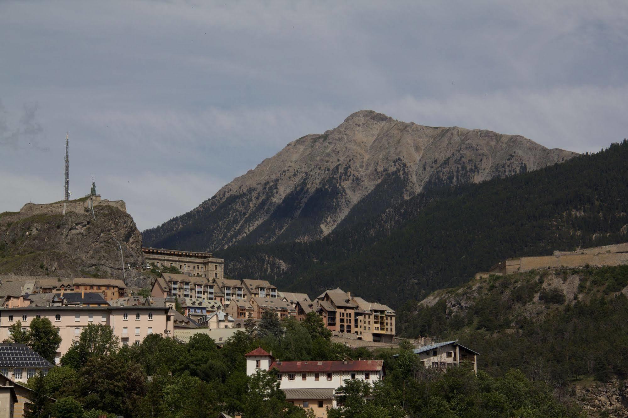 Hotel Mont-Brison Briançon Kültér fotó